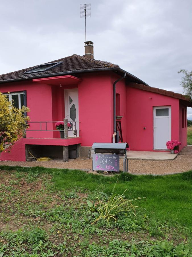 Gite De La Maison Du L.A.C Simard Buitenkant foto