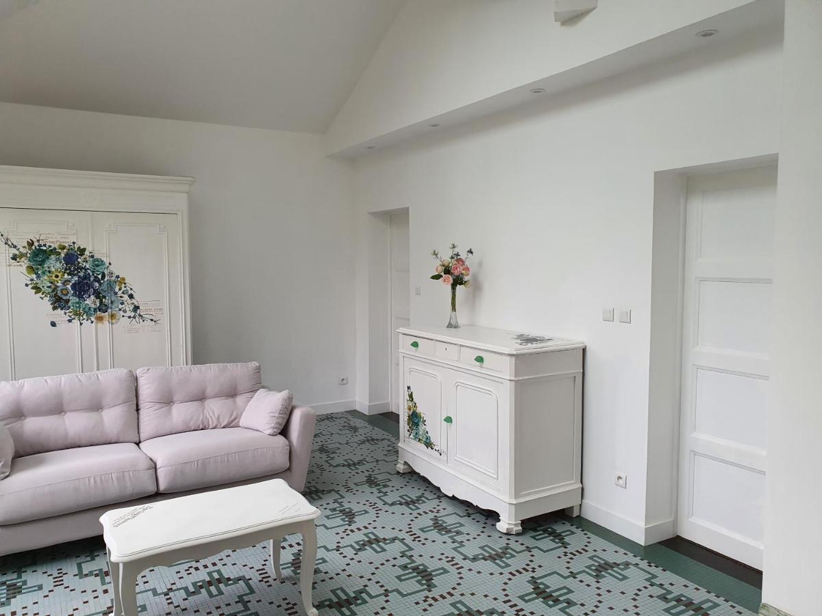 Gite De La Maison Du L.A.C Simard Buitenkant foto