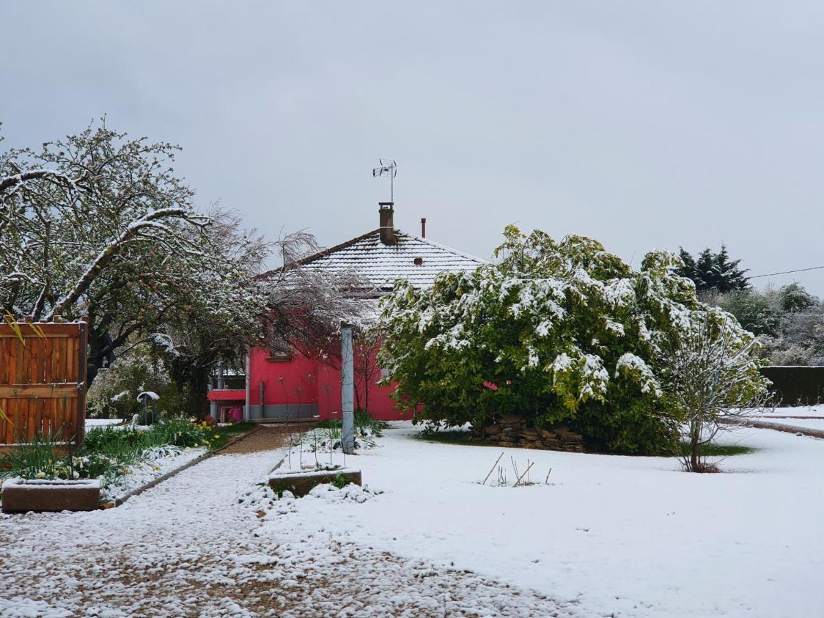 Gite De La Maison Du L.A.C Simard Buitenkant foto